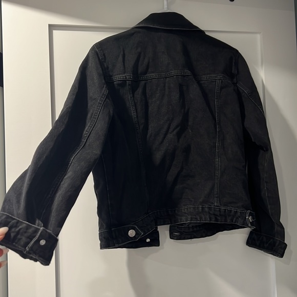 Black Zara jean jacket - Picture 3 of 3